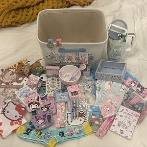 !SOLD! Sanrio family bundle